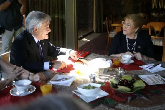 Piñera ganó con el 55% y desayunó con Bachelet