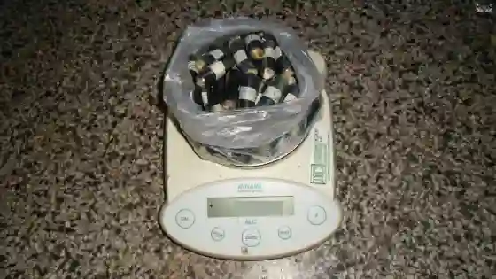 Trasladaba 100 cápsulas de cocaína en el estómago