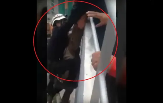 Rescate fallido: Un hombre cae desde el piso 15 en Perú. VIDEO