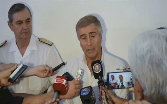 El Ministro de Defensa hizo un reconocimiento a los tripulantes del ARA San Juan