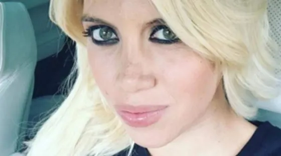 Wanda Nara publicó tiernas postales navideñas en familia
