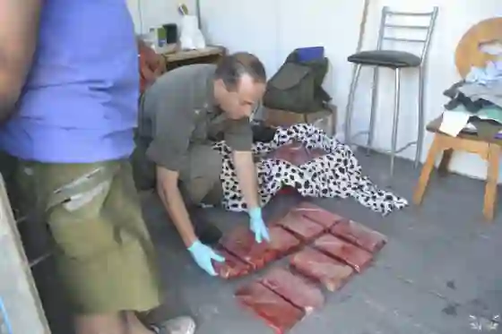 Sorprenden a una mujer con más de 20 kilos de marihuana