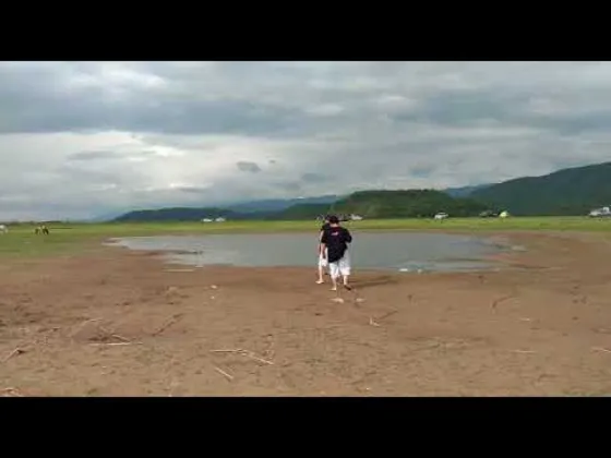 ¿Arenas movedizas en el Dique Cabra Corral? (VIDEO)