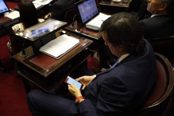 ¿No la entendió? Bullrich googleo una palabra mientras hablaba CFK