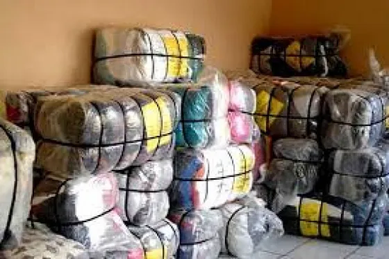 Decomisaron mercadería de contrabando en Talapampa