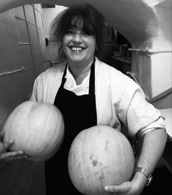 Amenazan de muerte a chef por "engañar a veganos"