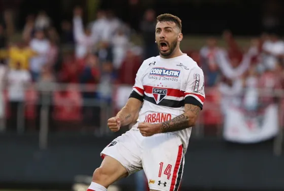 Lucas Pratto más cerca de River