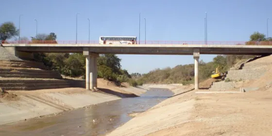 Una mujer intentó arrojarse de un puente en Tartagal