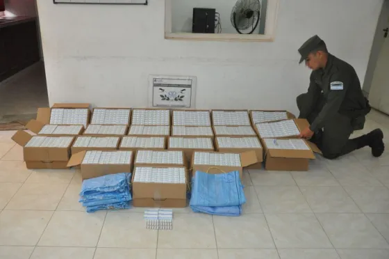 Dos personas fueron detenidas con más de 190.000 pastillas