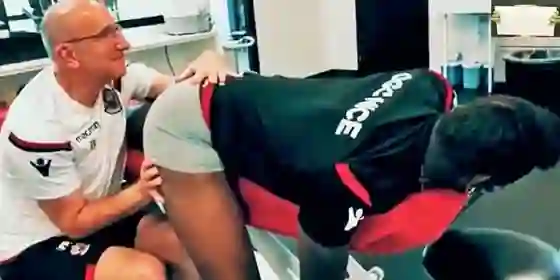 Balotelli infraganti: “No es lo que ustedes están pensando…”