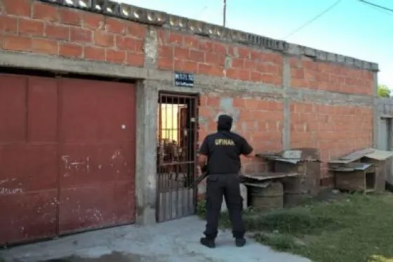 Detuvieron a 10 integrantes de una banda que vendía droga