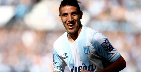Racing podría quedarse con Ricardo Centurión
