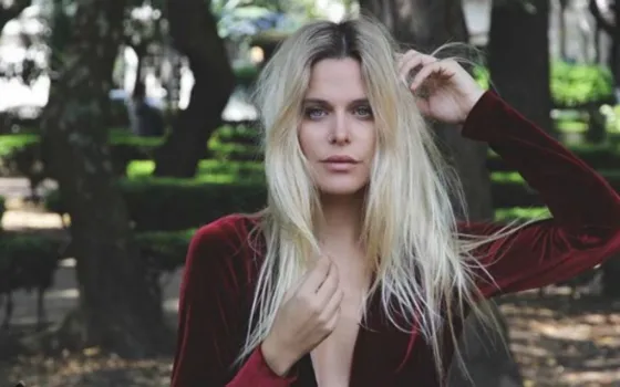 Jenny Williams se desnudó en las playas de México. FOTOS