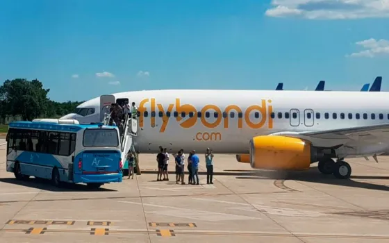Un vuelo de FlyBondi debió aterrizar de emergencia