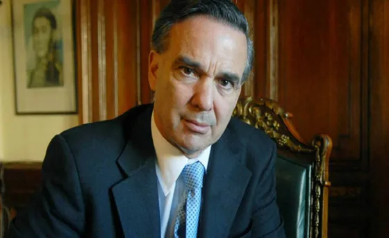 Para Pichetto el mega DNU "es un poco abusivo"