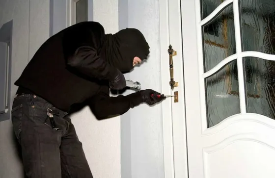 Robaron en la casa del intendente de Apolinario Saravia