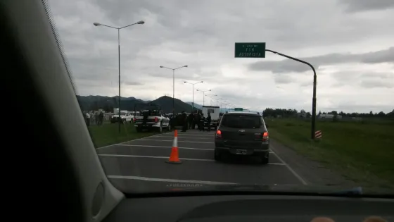 Operativo en avenida Bolivia: Detuvieron a tres personas con cocaína