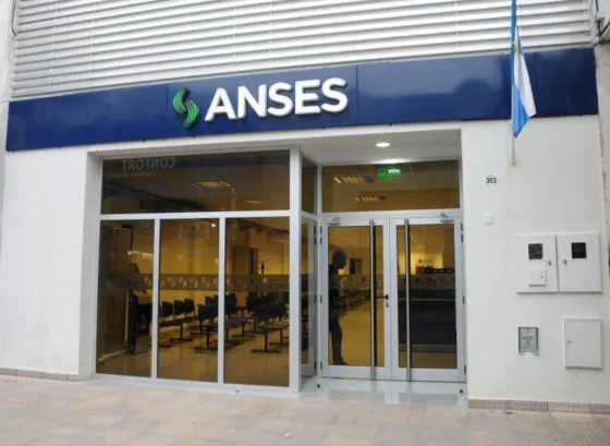 Evacuaron las oficinas de Anses Sur