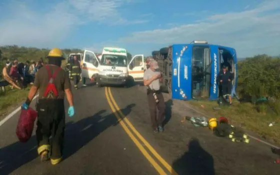 Volcó un colectivo en las Altas Cumbres