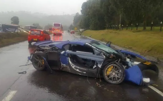 Cumplió la mayoría de edad, le reglaron un Mercedes Benz pero lo destrozó en segundos