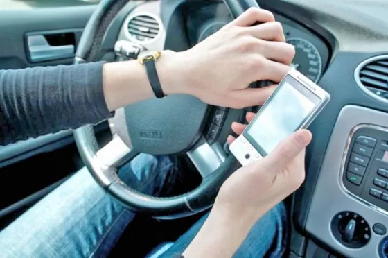 Conocé en qué país será legal usar el celular solo con el motor apagado