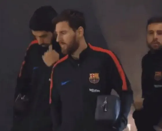 Un GIF de Lio Messi, Luis Suárez y Jordi Alba se hizo viral generando un debate sociocultural