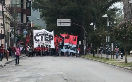 ATENTI! Hay desvíos de colectivos por manifestaciones en el centro