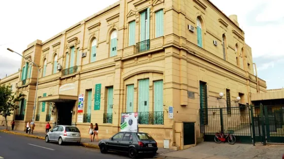 Conmoción: Asesinan a una docente cuando salía de la escuela