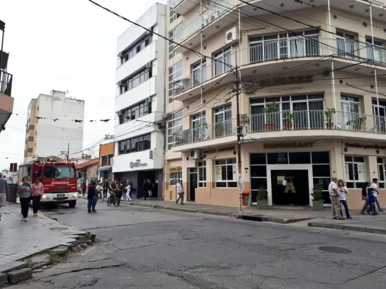 Evacúan un edificio en el centro por una fuga de gas