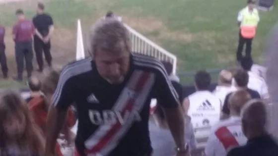 Frigerio fue a alentar a su equipo y se tuvo que ir por insultos a Macri