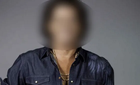 Mirá que artista internacional salió a pasear en bicicleta por San Juan. Video