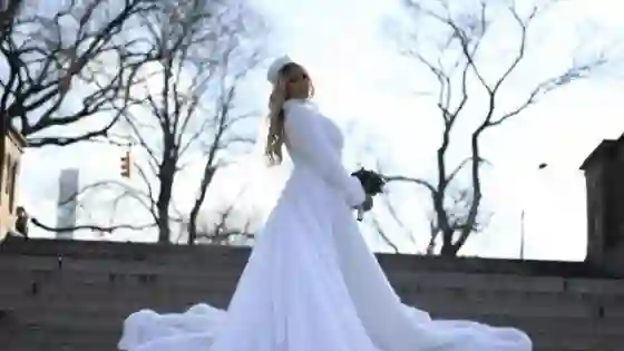 Vicky Xipolitakis donó su vestido de novia por una buena causa