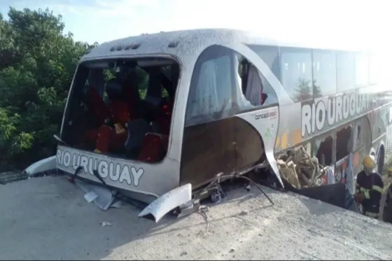 Chocó un colectivo que trasladaba a un equipo de fútbol infantil