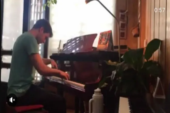 ¿Escuchaste la canción de cancha contra Macri en versión piano?. VIDEO