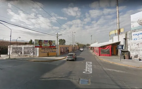 Muy románticos: Una pareja terminó detenida por no abonar una cena