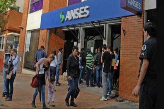 Denunciaron a 20 chilenos que no viven en el país y cobran jubilaciones