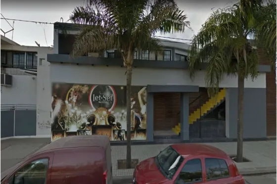 No le permitieron entrar a un boliche con sus amigos porque tiene síndrome de down