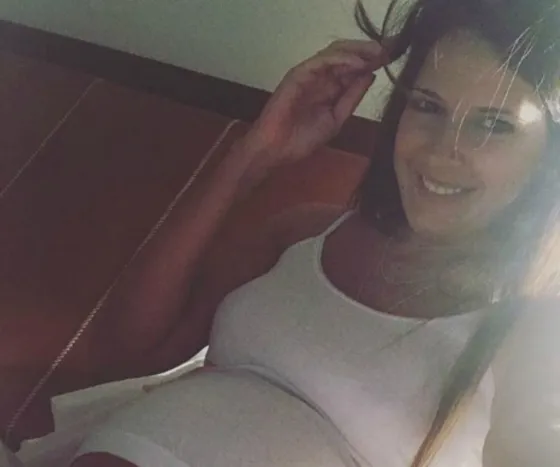 Macedo enternece con su pancita. FOTOS