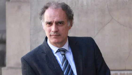 A una semana de haber asumido, Aníbal Ibarra renunció a la defensa de Cristina