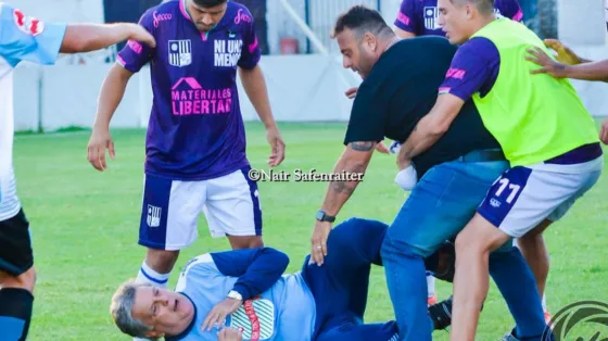 Tremenda golpiza a Luis Ventura en un partido de la Primera D