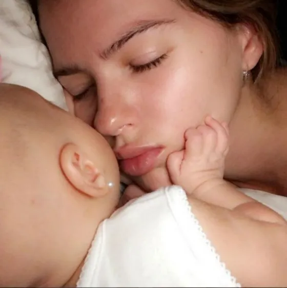 La China Suárez celebró el primer mes de vida de Magnolia