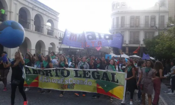 Miles de personas marcharon por las calles de la ciudad