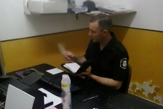 Detienen a un policía por amenazas a Vidal