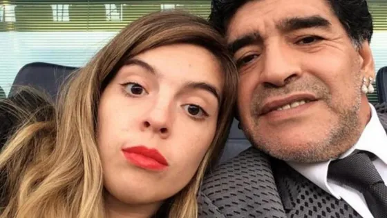 Bomba: ¿Con quién se sentará Maradona en el casamiento de su hija?