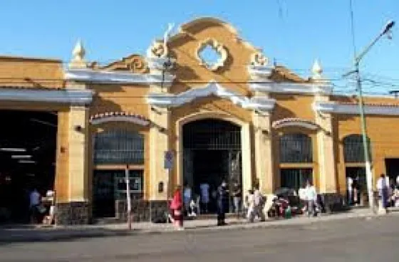 Hoy el Mercado San Miguel atenderá en otro horario