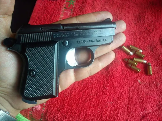 Le disparó a su hermanita luego de una discusión por un videojuego