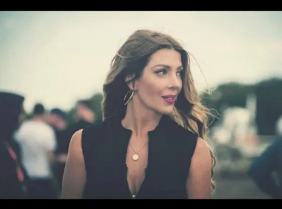 Mónica Ayos calentó las redes con sus fotos en la playa