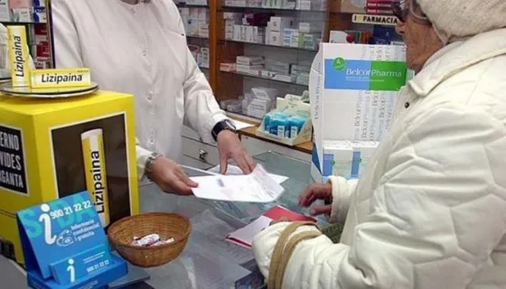 Farmacias de barrio cierran y las compran grandes cadenas