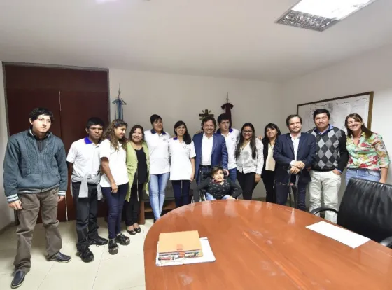 Ocho jóvenes de la fundación “Anidar” trabajarán en la Municipalidad