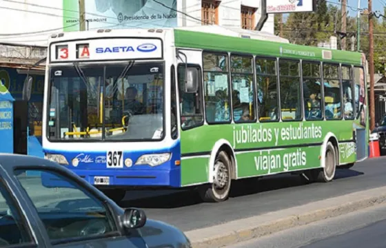 Por corte en la calle Deán Funes desvían colectivos